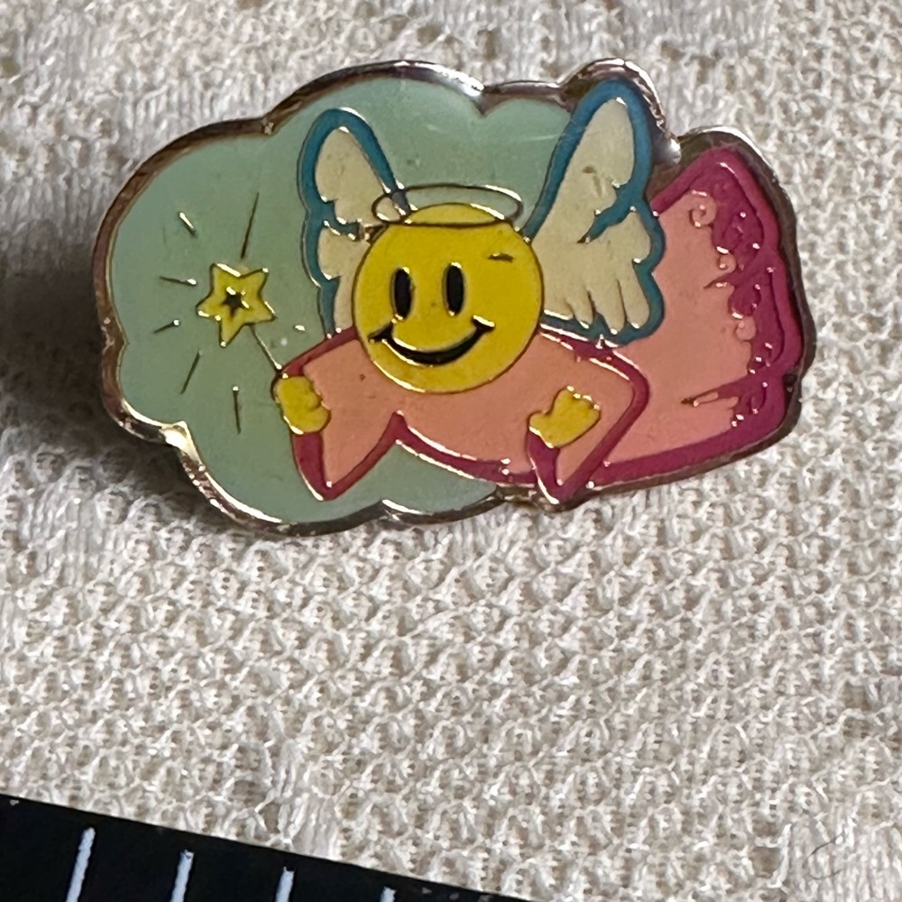Colorful Angel Pin - Picture 2 of 6